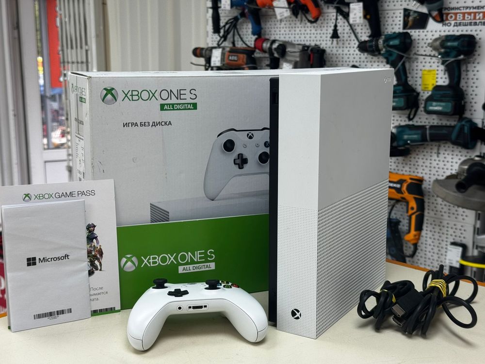 Игровая приставка Xbox One S 1TB
