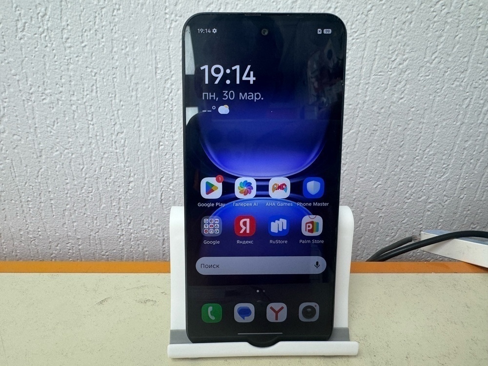 Смартфон Tecno Spark 40C 4/128