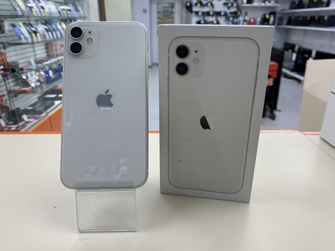 Смартфон Apple iPhone 11 64Gb