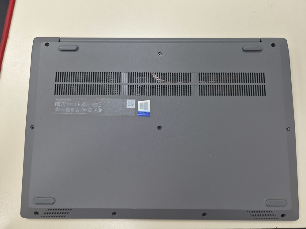 Ноутбук Lenovo; A4-9125, Radeon R3 series, 8 Гб, 120 Гб, Нет