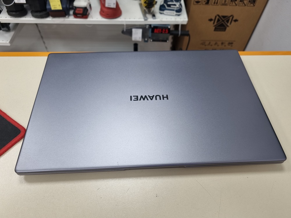 Ноутбук Huawei; Core i5-10210U, GeForce MX250, 8 Гб, 256 Гб, Нет