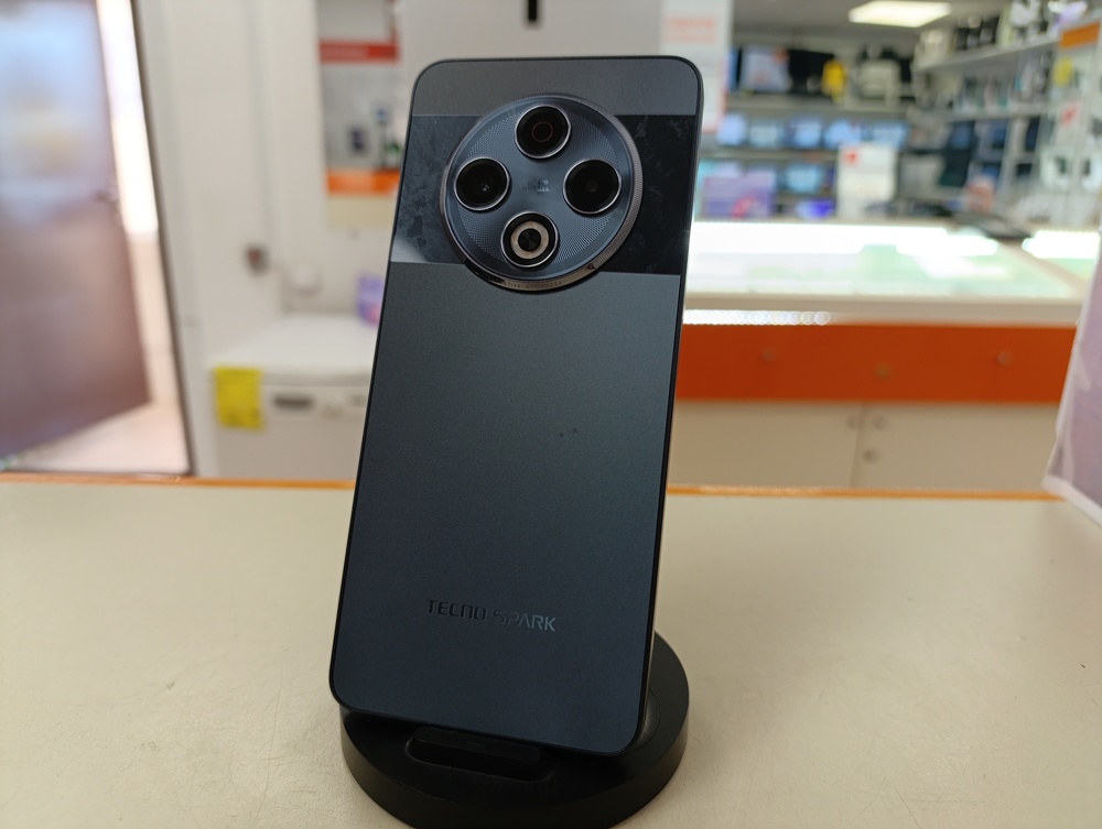 Смартфон Tecno SPARK 30 8/128