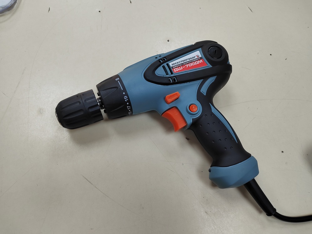 Шуруповерт Электроприбор ДШ-700ДМ