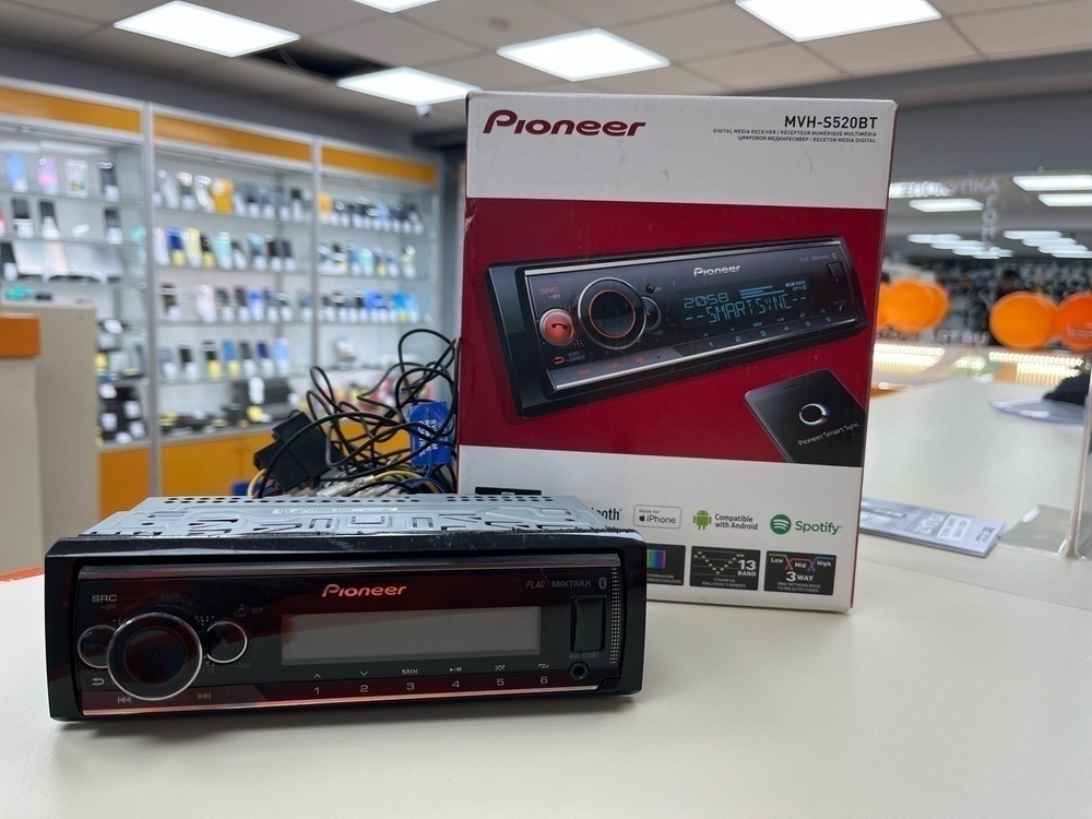 Автомагнитола Pioneer MVH-S520BT