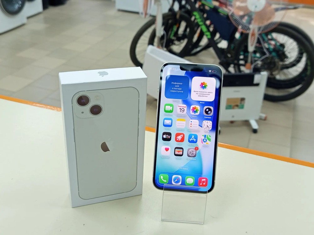Смартфон Apple iPhone 13 256Gb