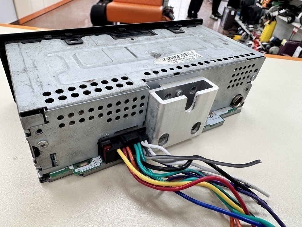 Автомагнитола Pioneer MVH-S120UBW