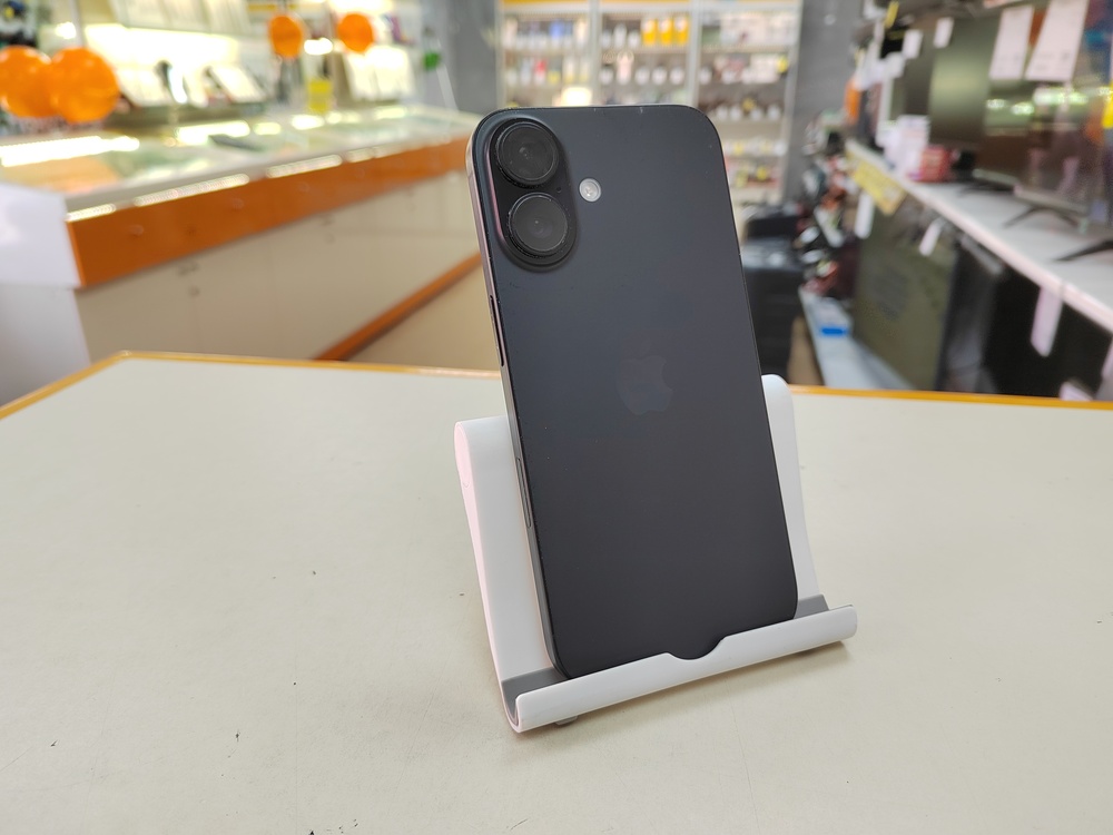 Смартфон Apple Iphone 16 128Gb
