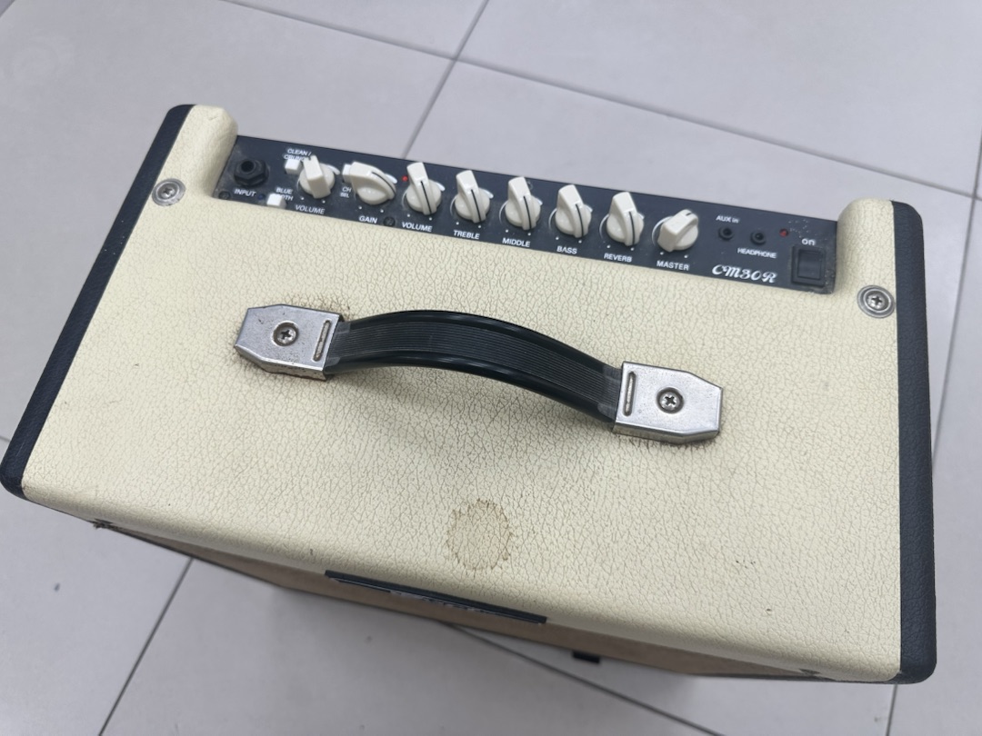 Комбоусилитель для гитар Cort CM30R