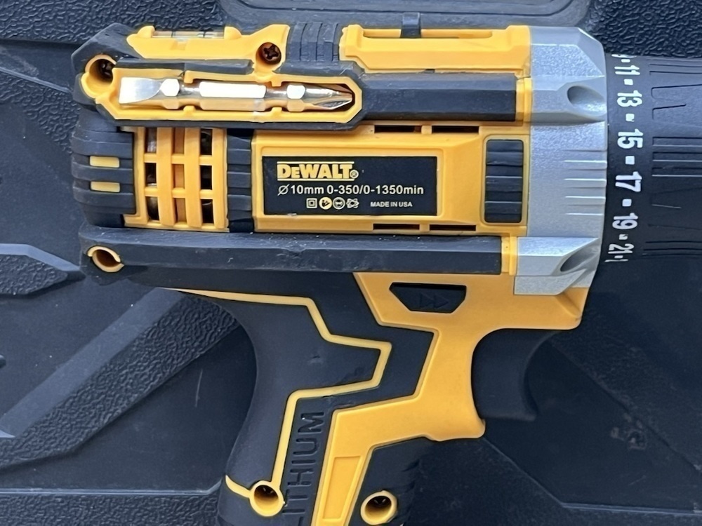 Шуруповерт Dewalt 18V