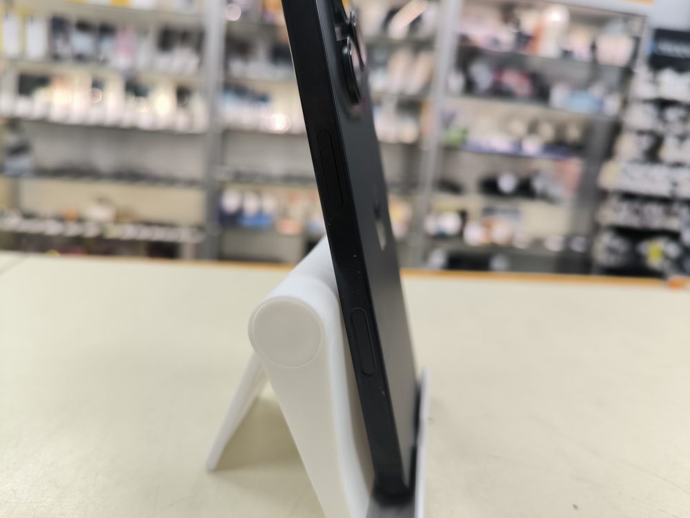 Смартфон Apple Iphone 16 Pro 128Gb