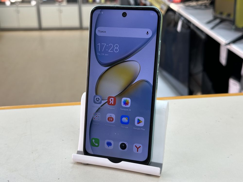 Смартфон Tecno Spark Go 4/128
