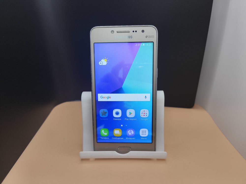 Смартфон Samsung Galaxy J2 Prime