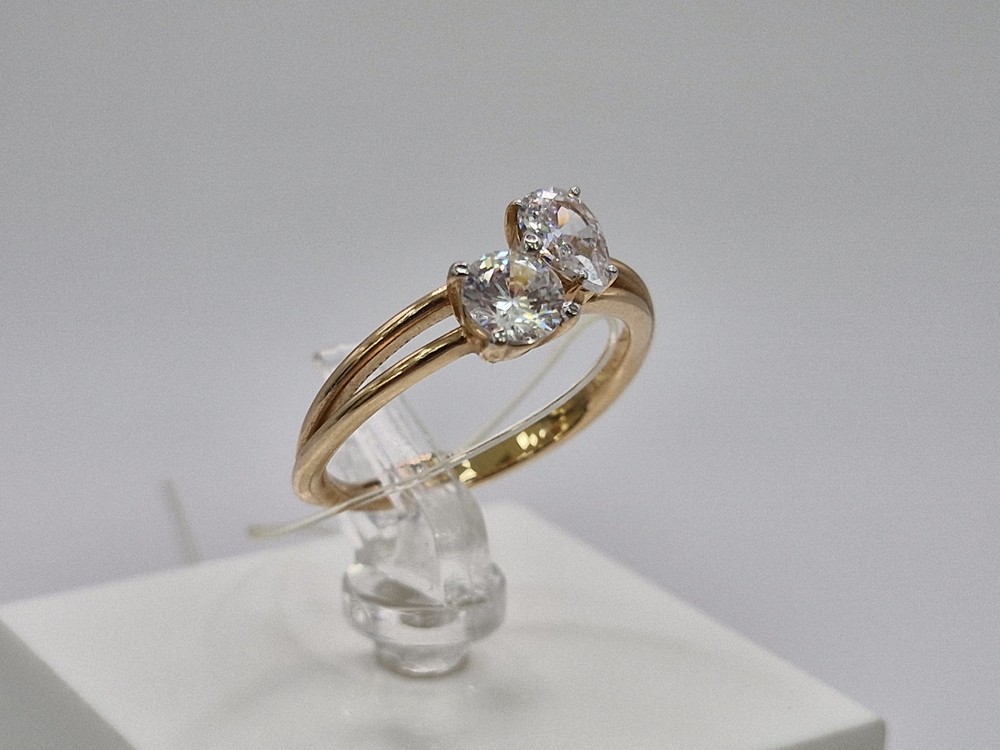 04-61-0272-00 КОЛЬЦО С КАМНЯМИ (Au 585)