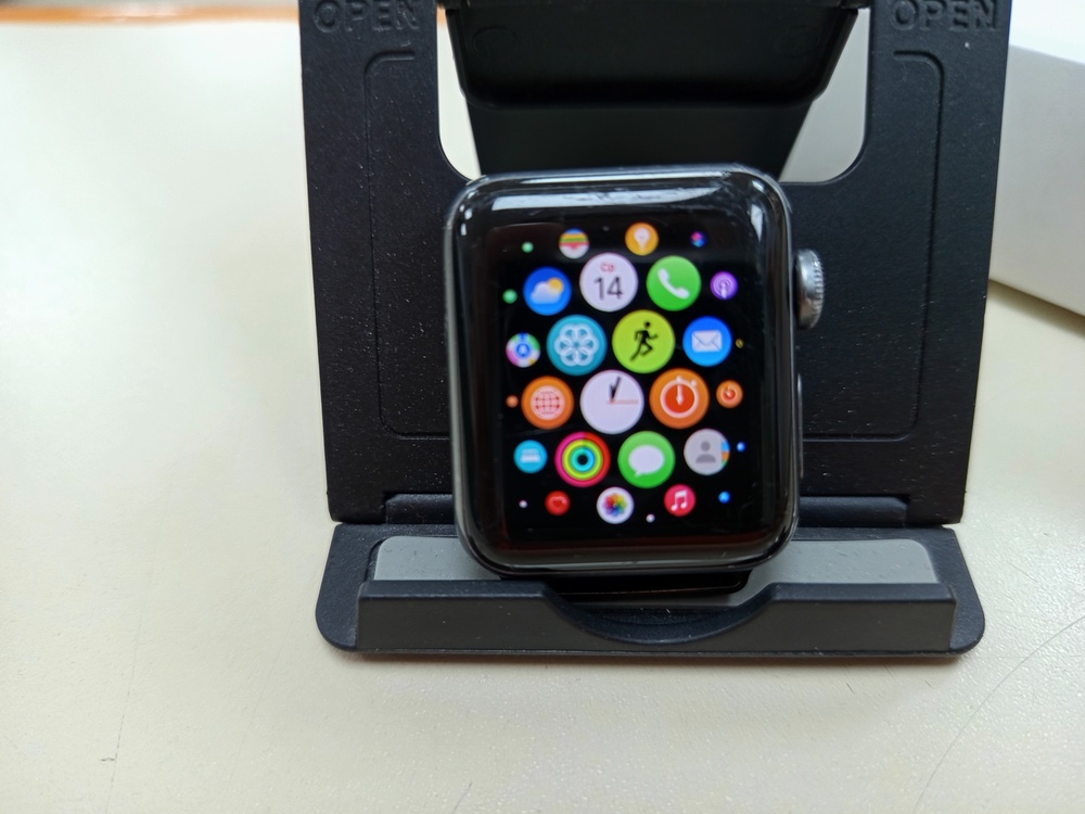 Смарт-часы Apple Watch Series 3 38 мм