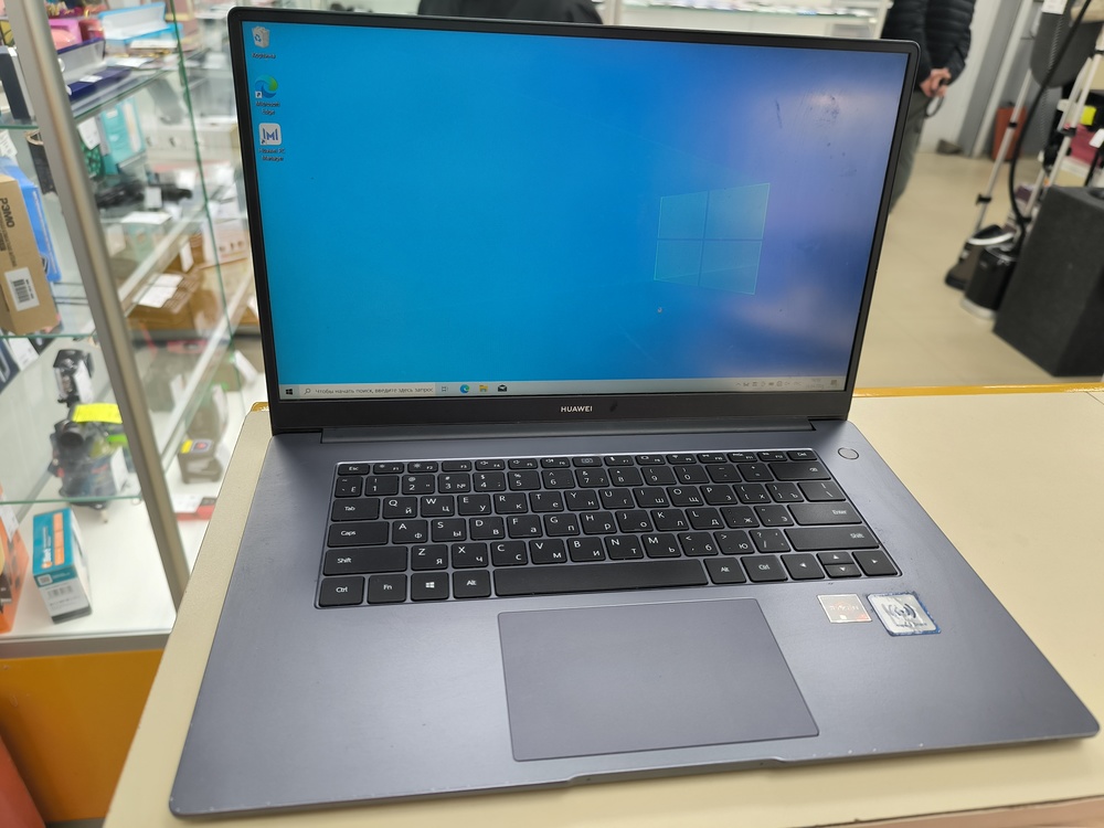 Ноутбук Huawei; Ryzen 5 3500U, Intel UHD Graphics, 8 Гб, 256 Гб, Нет