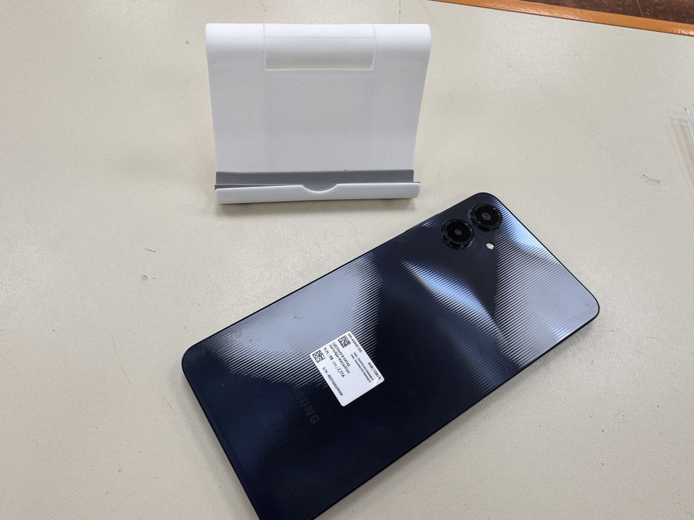 Смартфон Samsung Galaxy A06 4/128