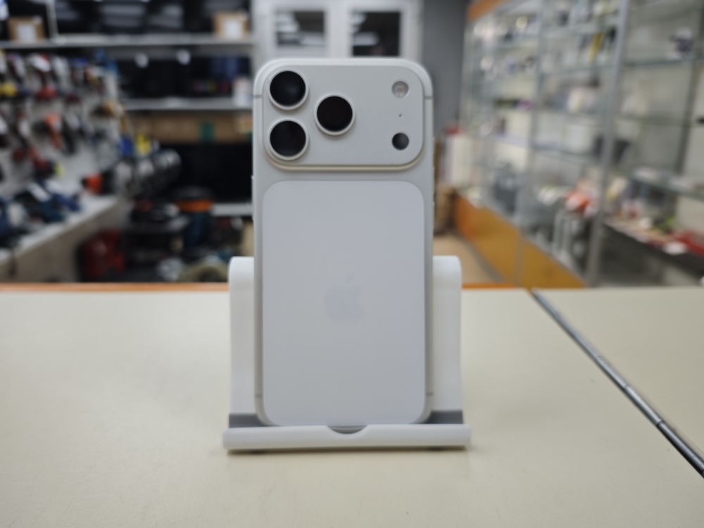 Смартфон Apple Iphone 17 Pro 256Gb eSim