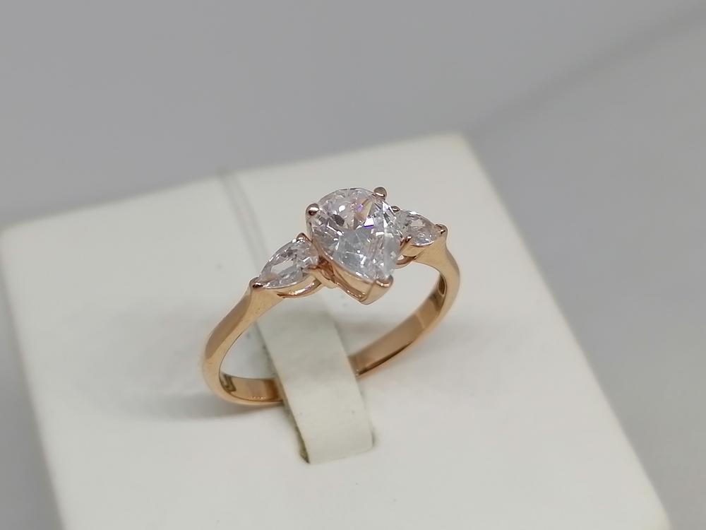 КОЛЬЦО С КАМНЯМИ (Au 585)