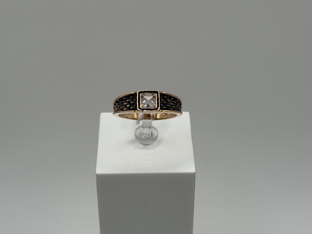 КОЛКМ585 КОЛЬЦО С КАМНЕМ (Au 585)