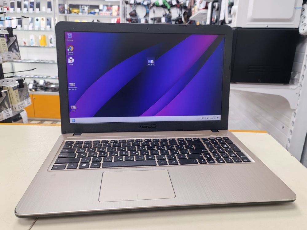 Ноутбук ASUS; Pentium N4200, Intel HD Graphics 505, 4 Гб, 512 GB, Нет
