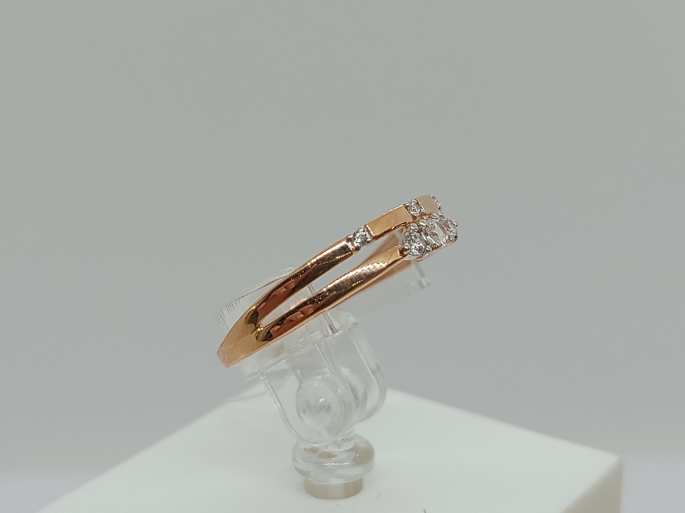 КОЛЬЦО С КАМНЯМИ (Au 585)