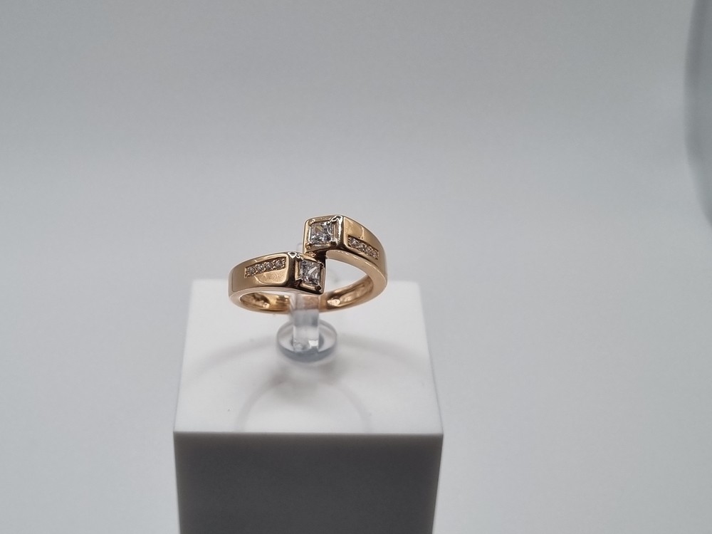 КОЛКМИ585 КОЛЬЦО С КАМНЯМИ (Au 585)