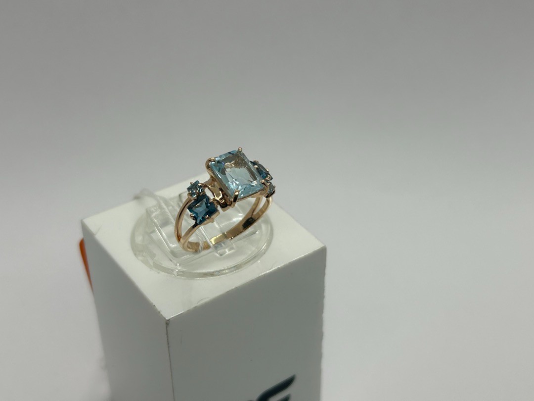 КОЛКМИ585 КОЛЬЦО С КАМНЯМИ (Au 585)