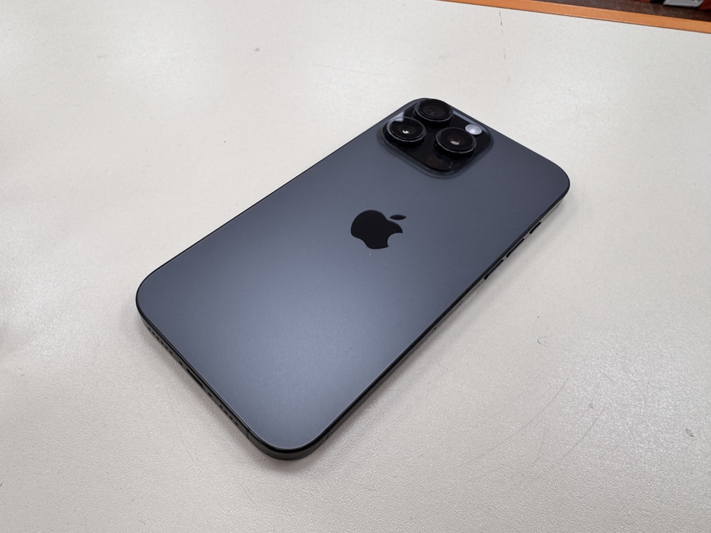 Смартфон Apple Iphone 16 Pro Max 256Gb