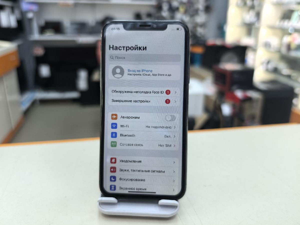 Смартфон Apple iPhone X 64Gb