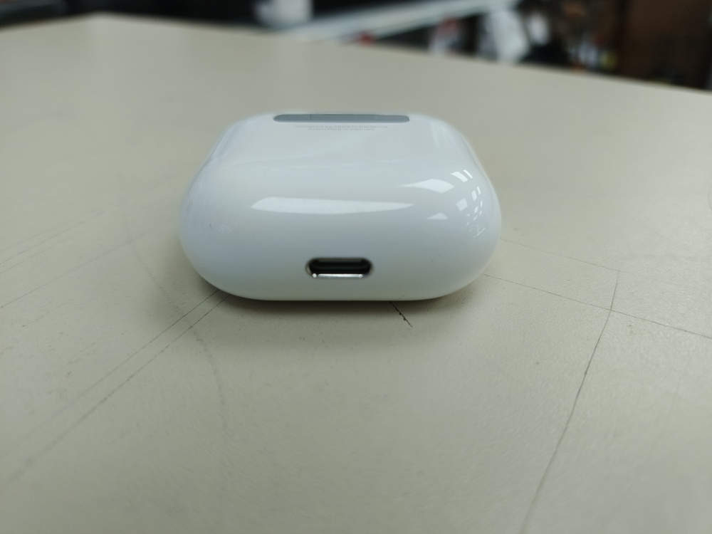 Наушники беспроводные Apple AirPods 4 Без ANC