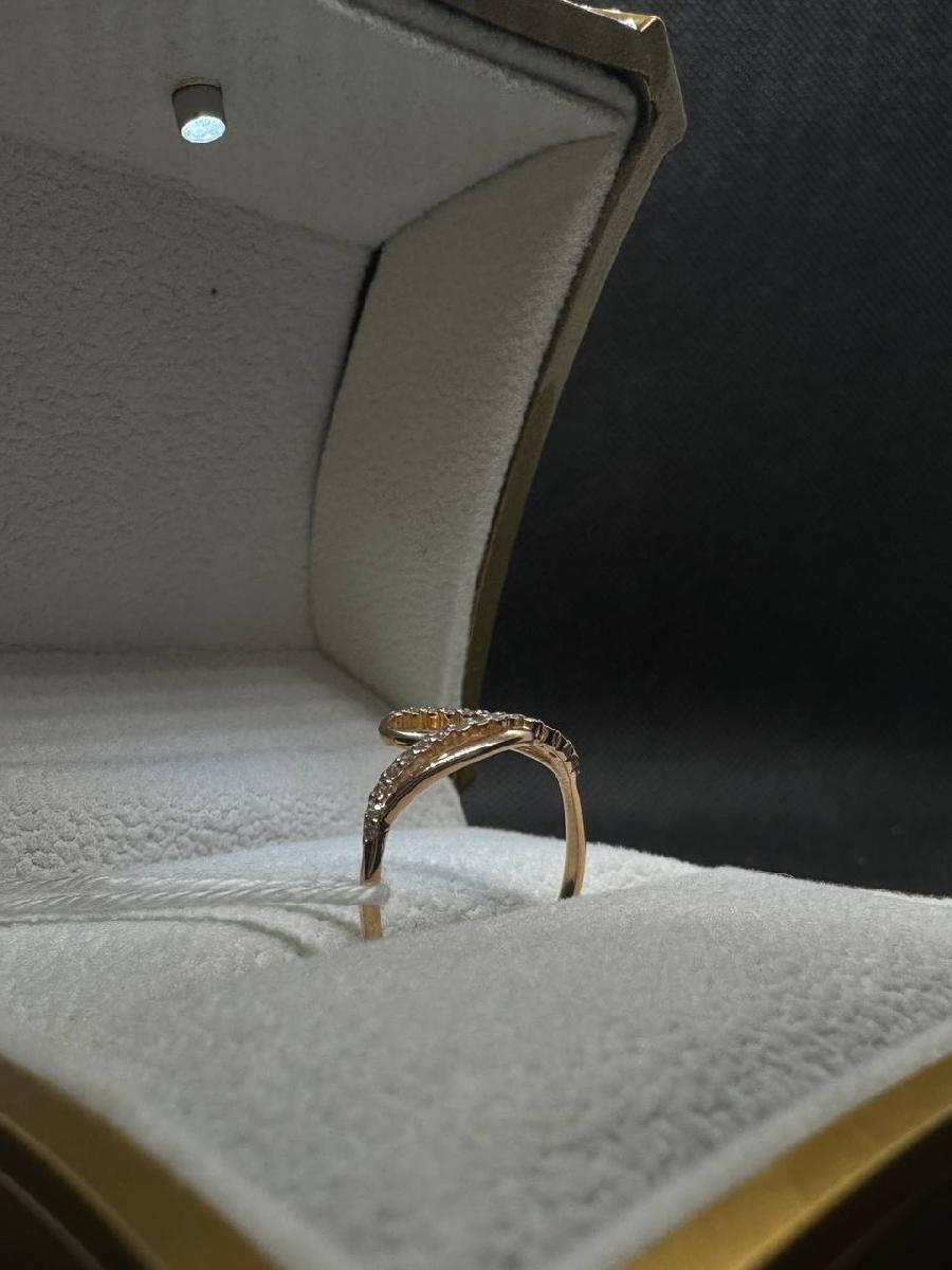 КОЛЬЦО С КАМНЯМИ (Au 585)