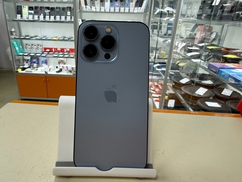 Смартфон Apple iPhone 13 Pro 256Gb