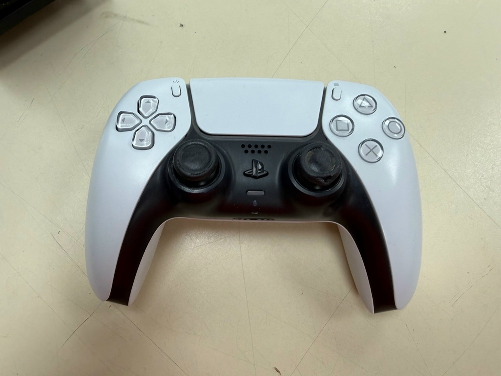 Игровая приставка PlayStation 5 825Gb (С дисководом)