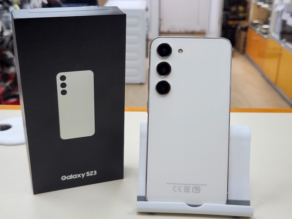Смартфон Samsung Galaxy S23 8/256
