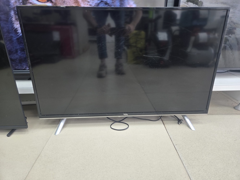 LED Телевизор TCL L40E5900US