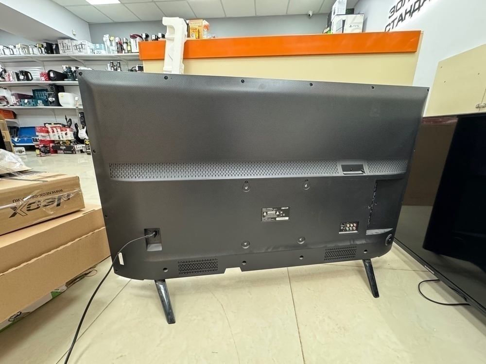 LED Телевизор Dexp U49D9000H