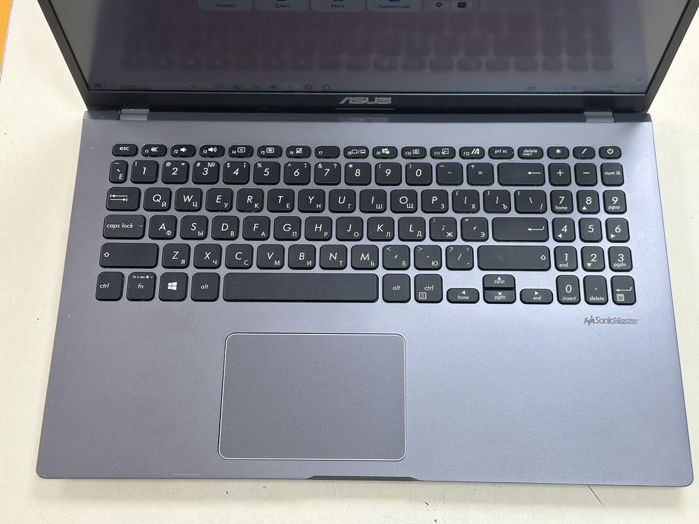 Ноутбук ASUS; Pentium 5405U, Intel UHD Graphics 610, 4 Гб, 120 Гб, Нет