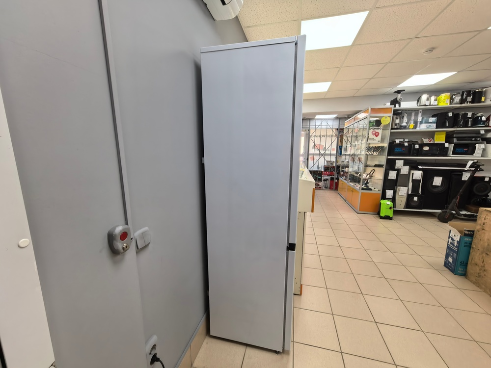 Холодильник Beko B3R0CNK312HW