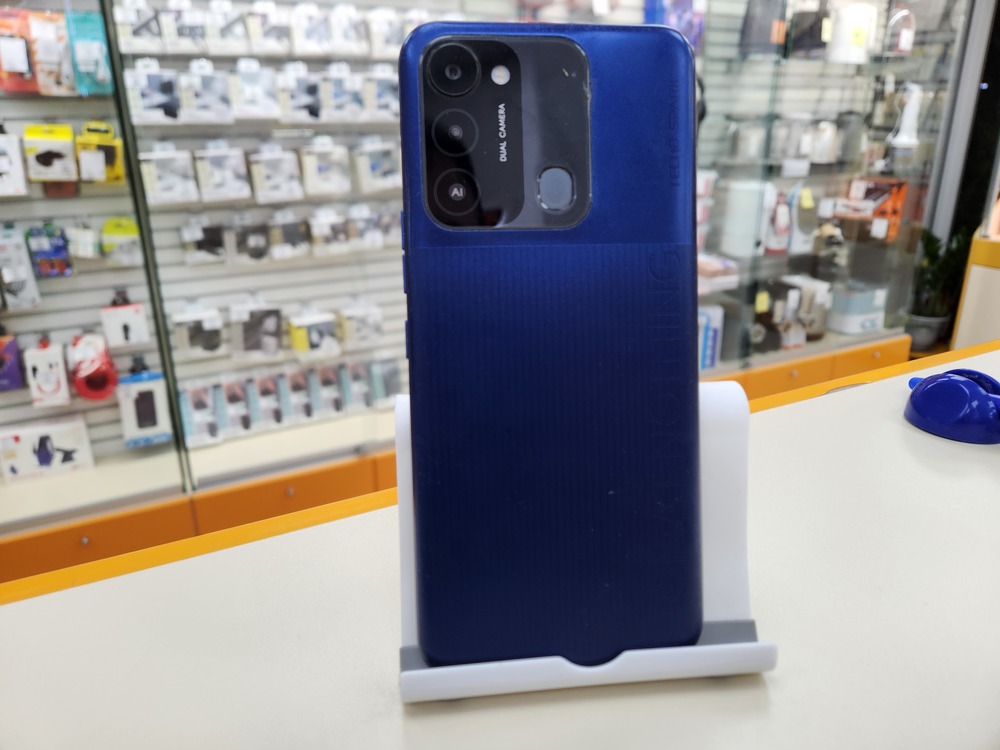 Смартфон Tecno Spark GO 2022 2/32