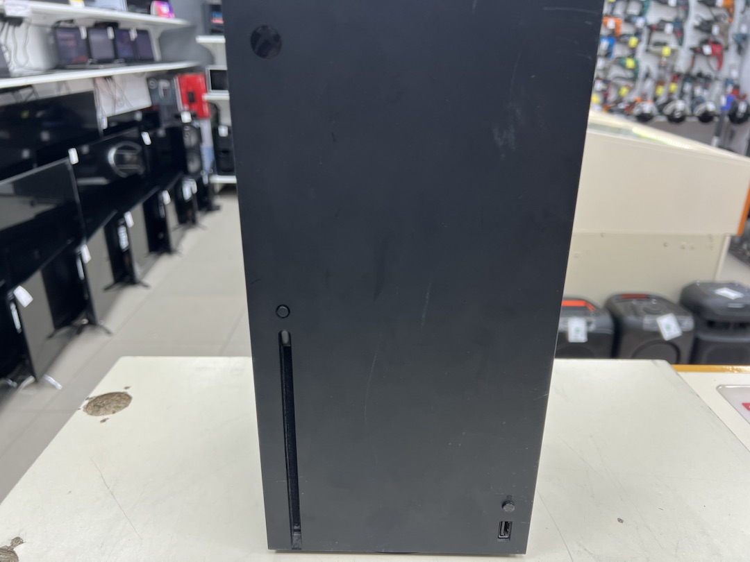 Игровая приставка Xbox Series X 1Tb