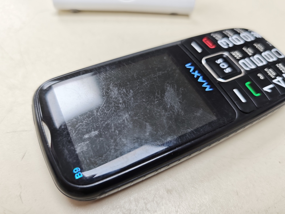 Мобильный телефон Maxvi P100