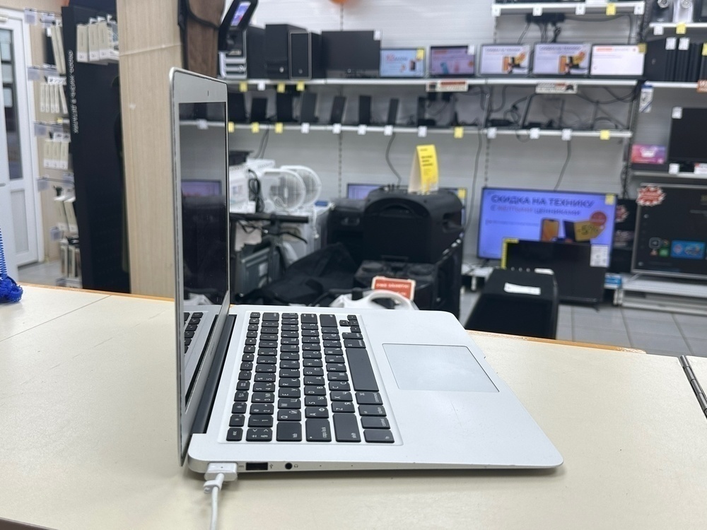 Ноутбук Apple MacBookAir i5-13 дюймов(2017) A1466
