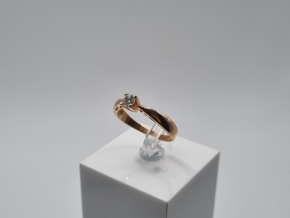 КОЛКМ585 КОЛЬЦО С КАМНЕМ (Au 585)