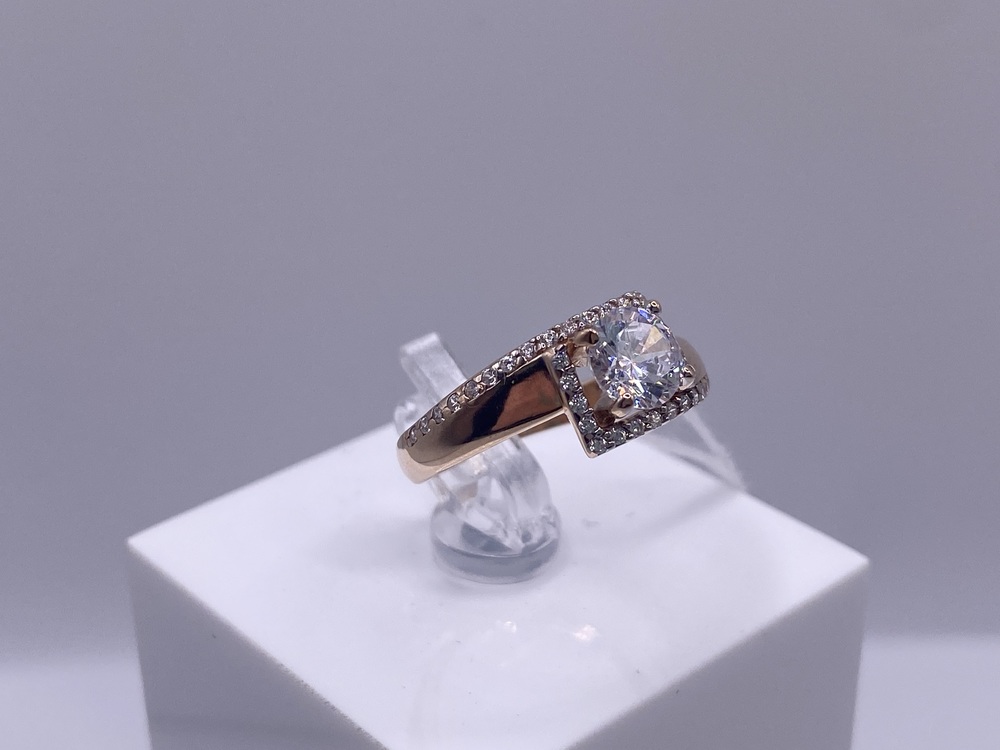 КОЛКМИ375 КОЛЬЦО С КАМНЯМИ (Au 375)