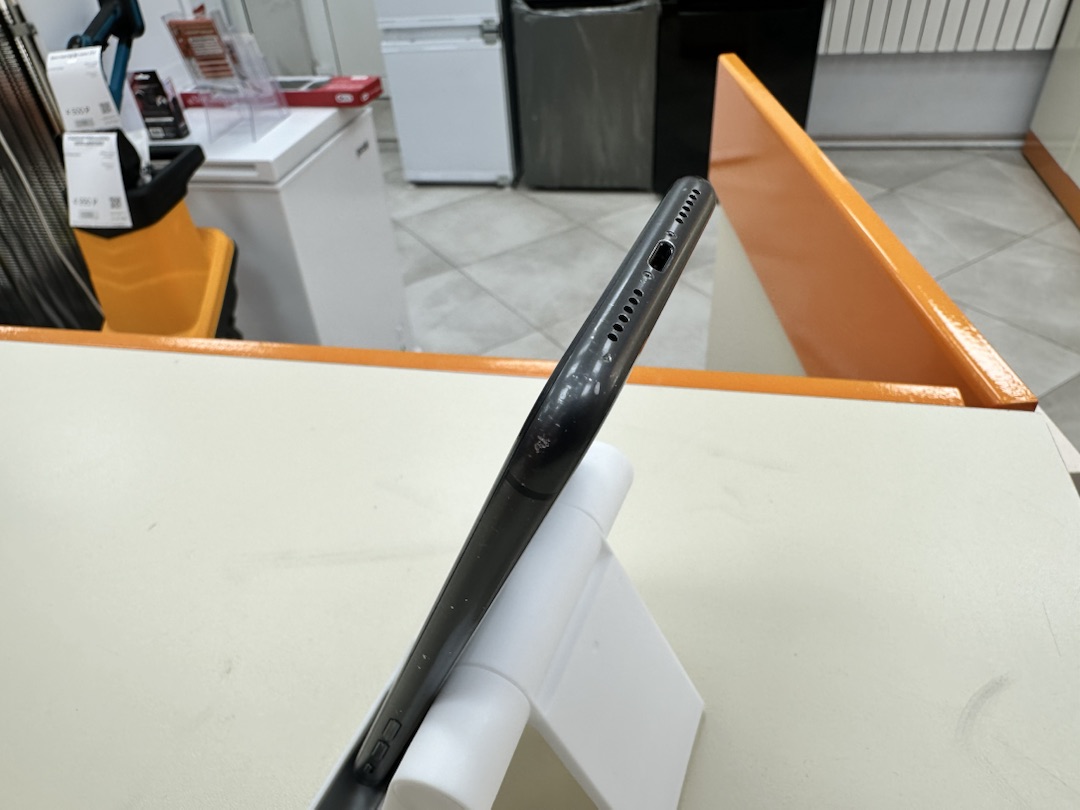 Смартфон Apple iPhone 11 64Gb