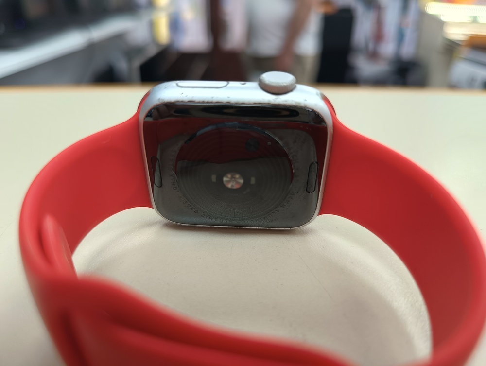 Смарт-часы Apple Watch SE 2022 44mm