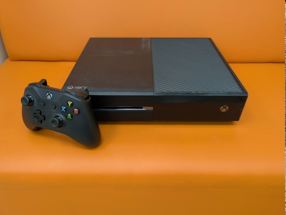 Игровая приставка Xbox One 500Gb