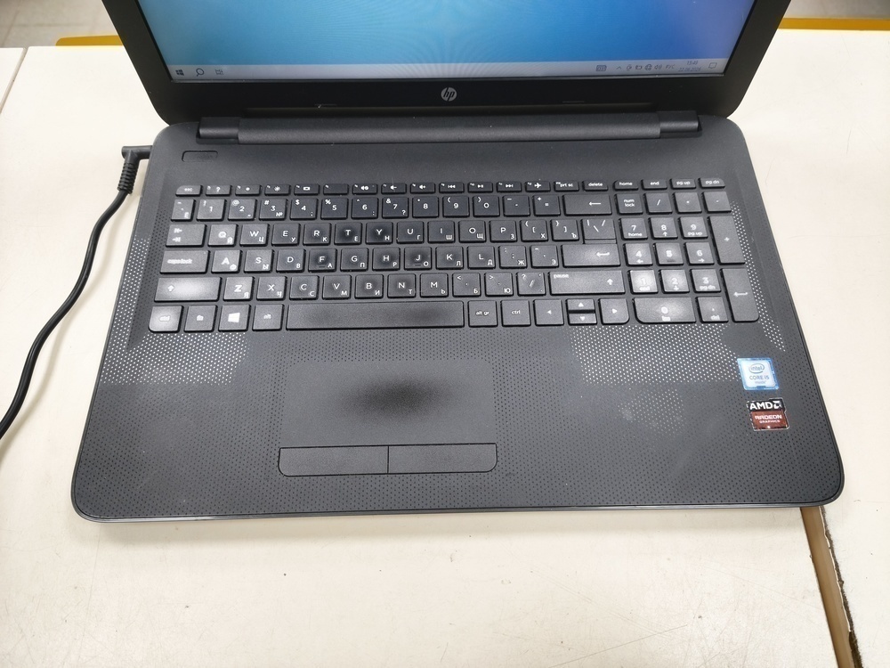 Ноутбук HP hp 250; Core i5-6200U, Radeon R5 M330, 16 Гб, 120 Гб, Нет