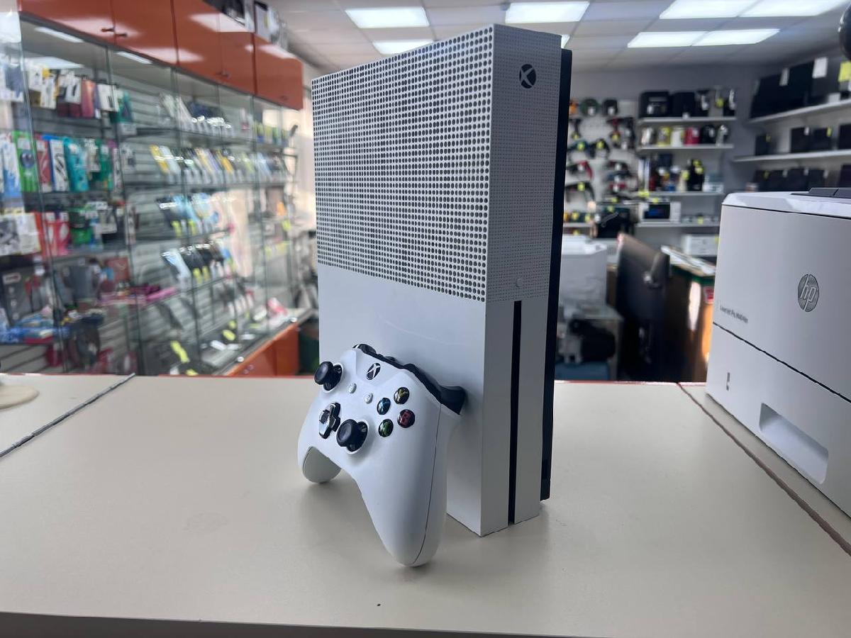 Игровая приставка Xbox One S 500Gb