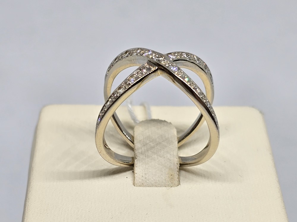 КОЛКМИ585 КОЛЬЦО С КАМНЯМИ (Au 585)